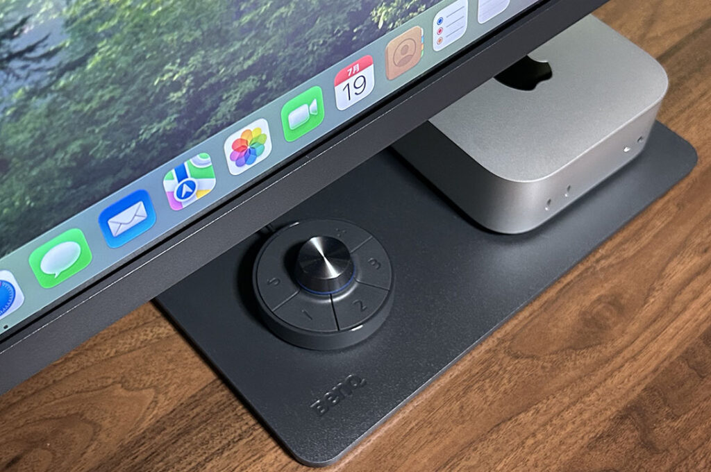 BenQ PD3205UのHotKey Puck